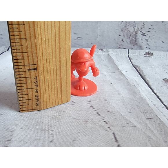 2005 Milton Bradley Mouse Trap Game Red Mouse Token Replacement Part - Picture 2 of 4